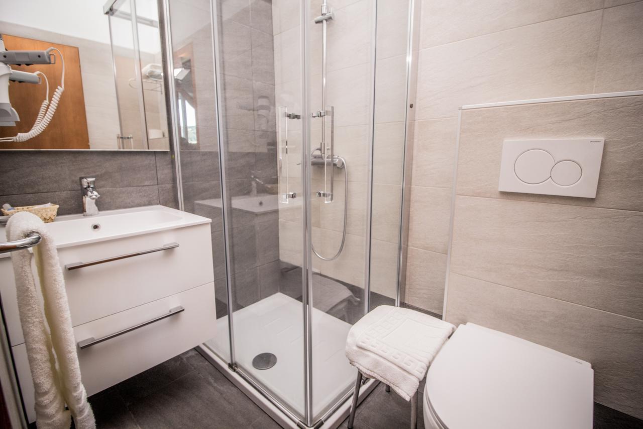 Garni Bellavista Hotel Калчераника ал Лаго Екстериор снимка